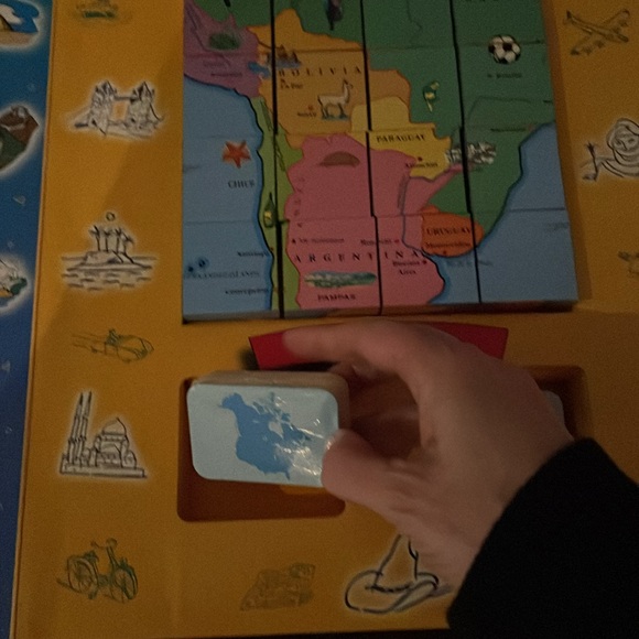 Big Block World Atlas Puzzle - Picture 9 of 10